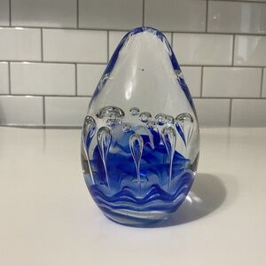 VTG Dynasty Gallery Studio Art Glass Egg Paperweight Blue Controlled Bubbles